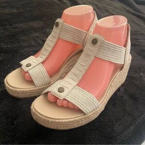 Vionic Calera Women's Sandals Cream Snake Leather/Fabric Size 8.5